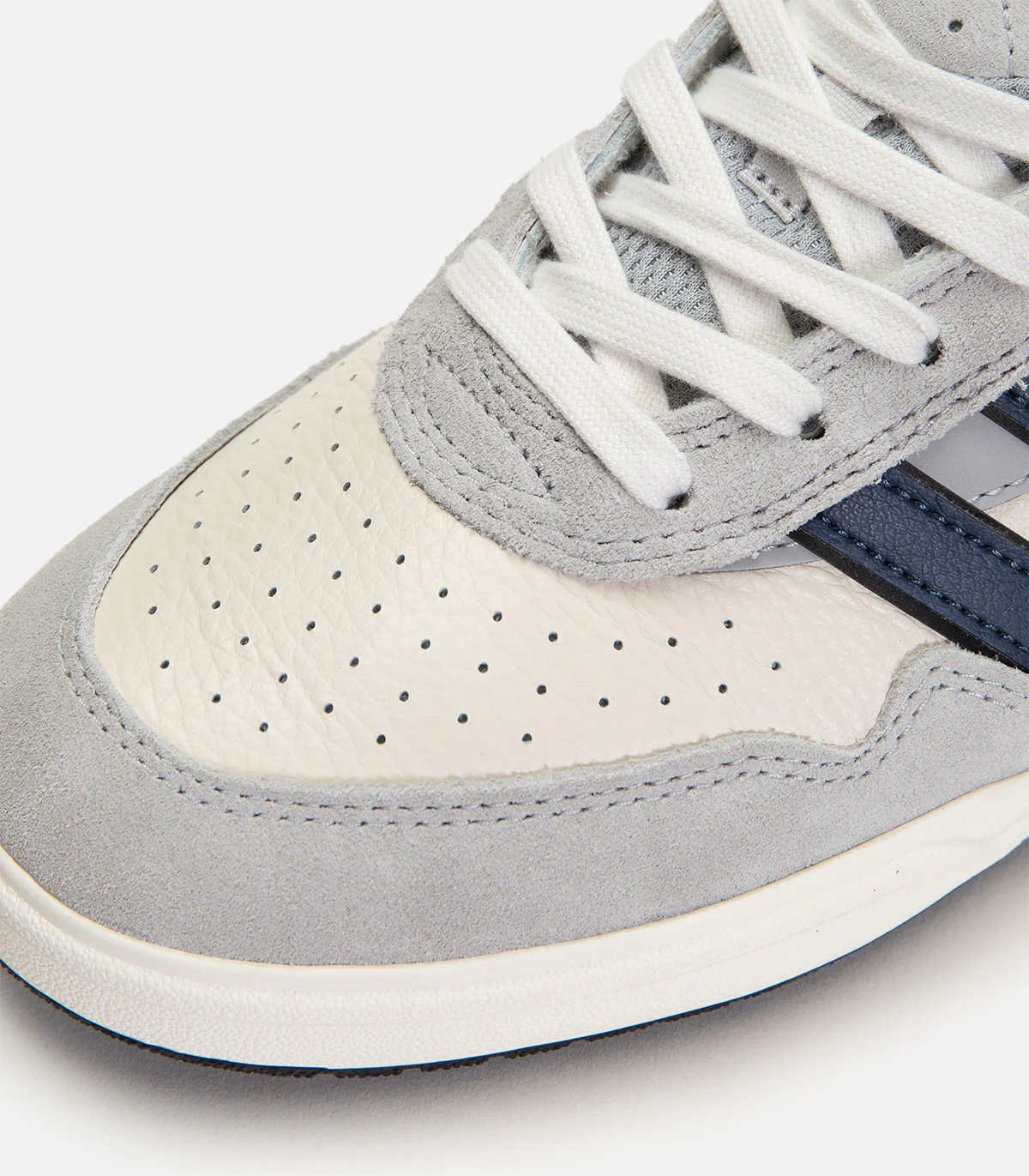 Adidas Tyshawn II - Image 4