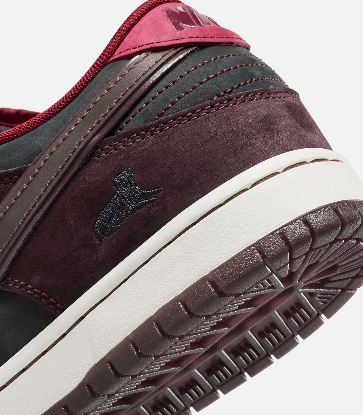 Nike SB X Riot Dunk Low Pro - Image 4