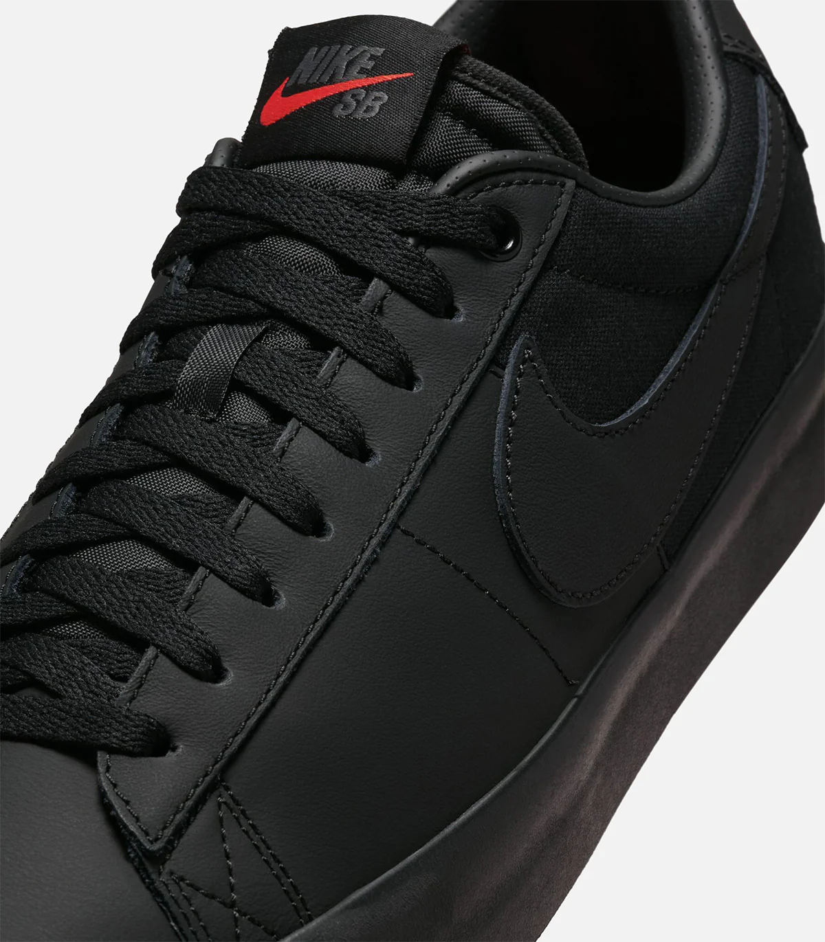 Nike SB Zoom Blazer Low GT ISO - Image 3