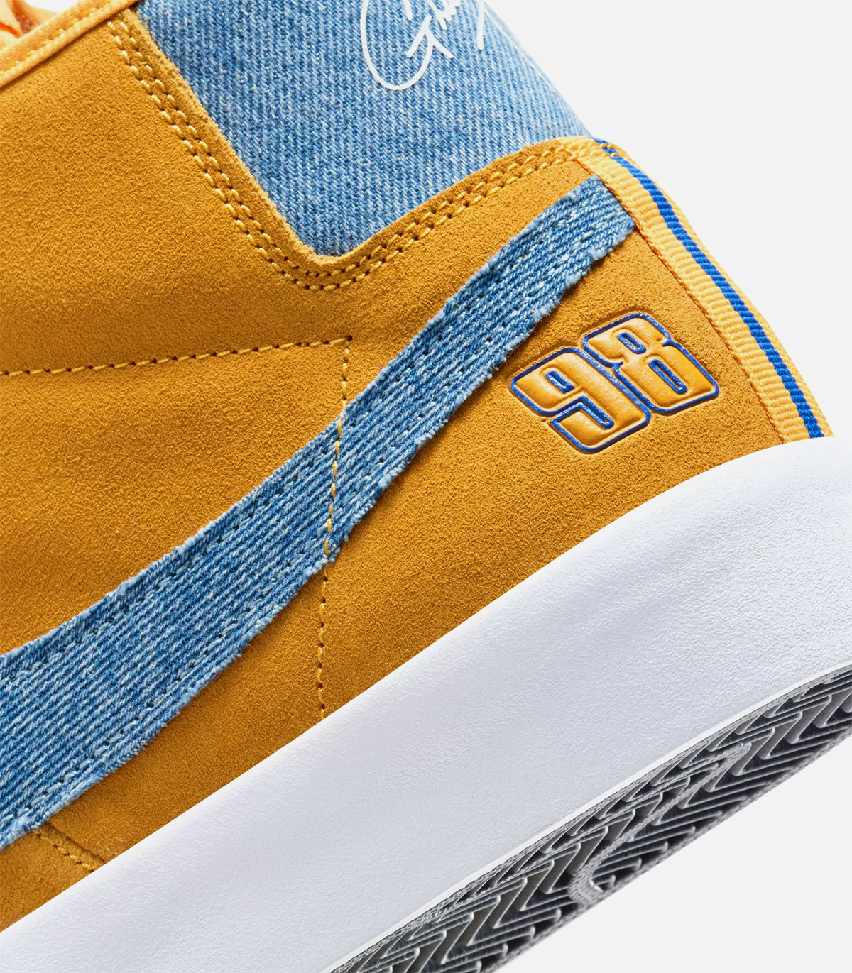 Nike SB Zoom Blazer Mid Pro GT - Image 3